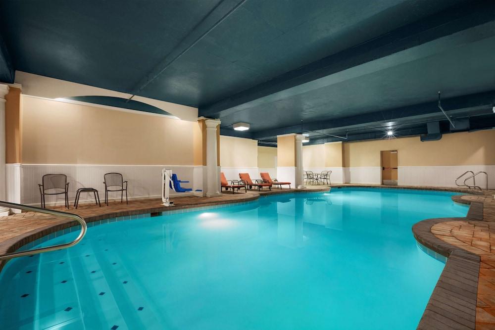 Country Inn & Suites By Radisson, Virginia Beach Oceanfront , Va Bagian luar foto